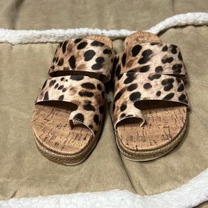 BOC Sandler leopard print size 9